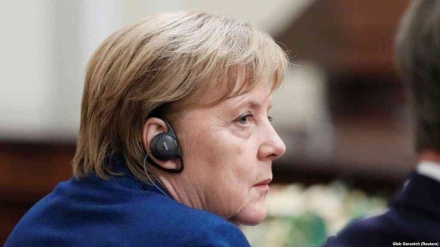 Merkel bën thirrje për 