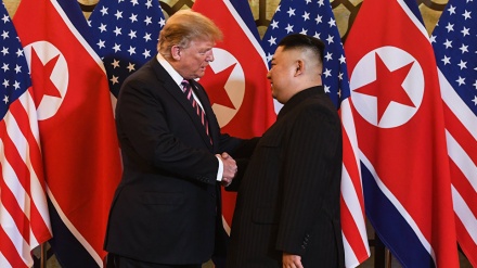 ABD ve Kuzey Kore liderleri görüşmeye başladı