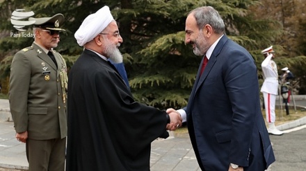 İroni prezident bə Nikol Paşiniyan xəş oməş do; Ermənistoni i minə vəzir bə Tehran omə.