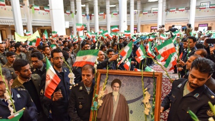 Fotos: Ceremonias oficiales del 40.º aniversario de la Revolución Islámica en Teherán