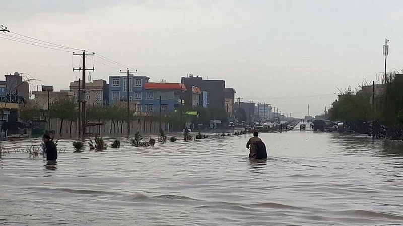 سیل و آبگرفتی در پی بارش باران شدید در هرات + تصاویر
