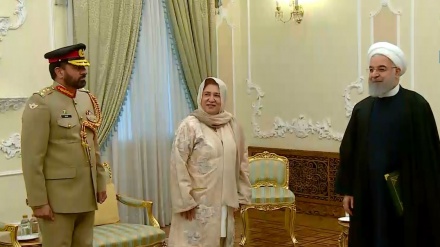 Pertemuan Dubes Baru Pakistan dengan Presiden Iran