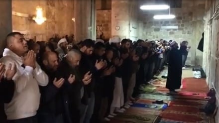 Shalat Ashar di Aula Bab al-Rahmah