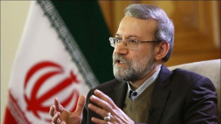 Larijani: Demokrasi Religius, Buah Revolusi Islam Iran