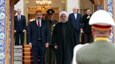 Rohani recibe en Teherán a primer ministro armenio(video+fotos)