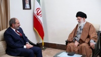 イランイスラム革命最高指導者のハーメネイー師とパシニャン・アルメニア首相