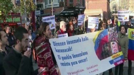 Estudiantes turcos apoyan a Maduro+video