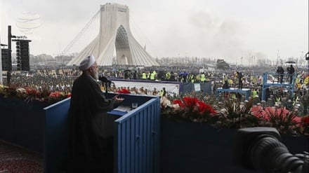 prezdent Həsən Ruhani 22 Bəhmənə ruji Tehroni camaati mığobilədə