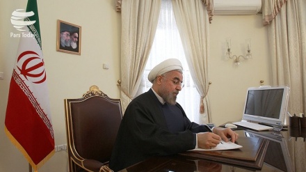 Эрон президенти мамлакат ТИВ раҳбарининг истеъфо беришига қарши чиқди