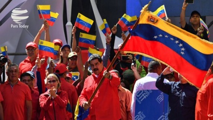 Venezuela Kolombiya ile ilişkileri kesti 