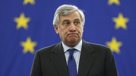 El presidente catalán acusa a Tajani de estar del lado de 