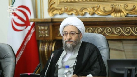  آملی لاریجانی: ملت ایران به الگویی در منطقه و جهان تبدیل شده است
