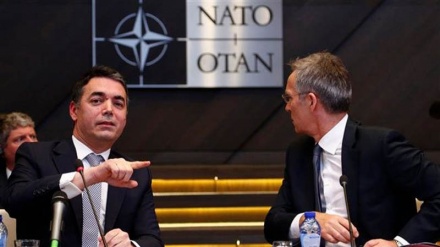 Macedonia signs NATO accession accord