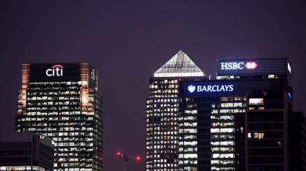 英国の銀行役員の給与は一般行員の237倍