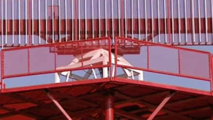 הסרת המסווה מעל שני מכ