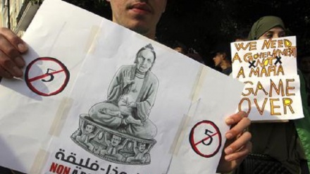 Algeria, migliaia di studenti in piazza