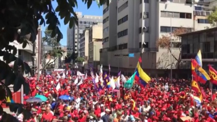 ベネズエラで、マドゥロ現政権を支持する全国的なデモが実施