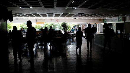 Morales tacha de acto terrorista, corte eléctrico en Venezuela