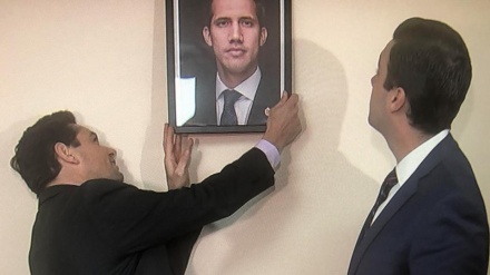 Oposisi Duduki Tiga Gedung Diplomatik Venezuela di AS