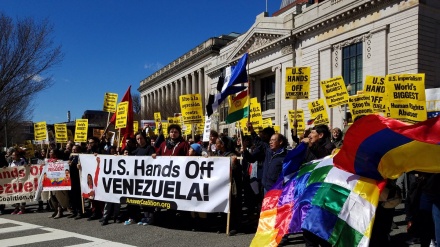 Ratusan Orang Demo Dukung Maduro di Kota-kota AS