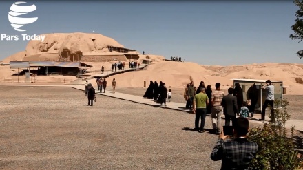 Bukit Sialk di Kashan