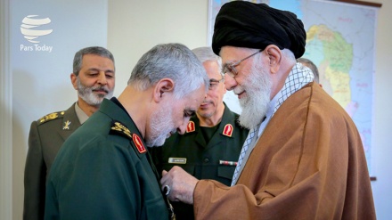 General Soleimani recibe orden militar más alta de Irán