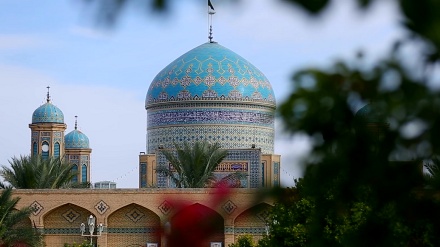 イランを旅するコーナー；イラン東部タバスのホセイン・イブン・ムーサーカーゼム廟 （動画）