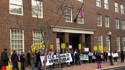 Activistas duermen en embajada venezolana en EEUU para impedir su ocupación