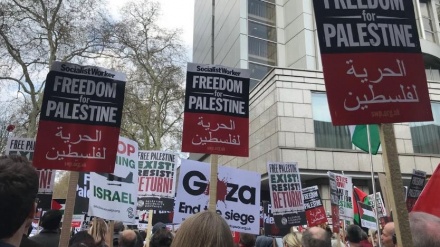 Cientos de británicos protestan frente a la embajada israelí