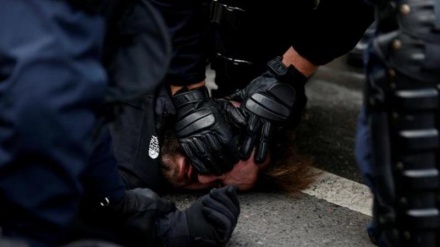 フランスで、「１１．１７流血」グループのメンバー４名が逮捕