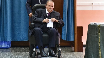 Rais wa Algeria aahidi kung'atuka madarakani ndani ya mwaka mmoja endapo atachaguliwa tena