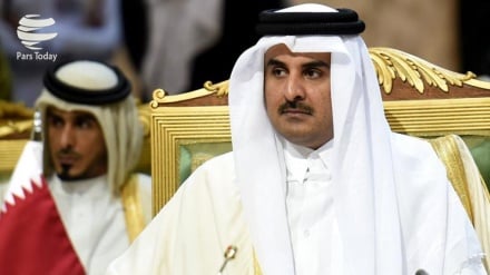 卡塔尔埃米尔中途离开在突尼斯召开的阿拉伯国家首脑会议