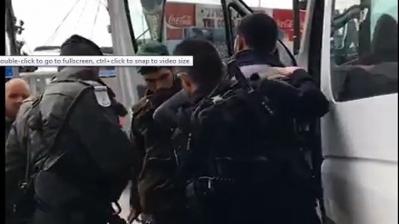Sopir Bus Palestina ini Dipukuli Serdadu Zionis