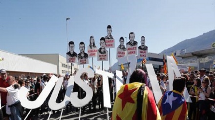 Independentistas se manifiestan en Alsasua en un acto por políticos presos
