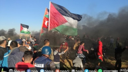 Siyonist askerler, Gazze'de Filistinli eylemcilere saldırdı