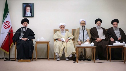  Iran, Leader: mobilitarsi contro nemici 