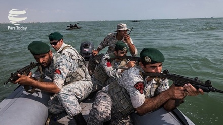 تعرض 11 قایق دزدان دریایی به یک فروند نفت کش ایرانی 