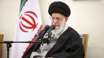 Lideri suprem i Revolucionit Islamik të Iranit thekson përballjen sa më të madhe me sulmet e armiqve kundër Iranit