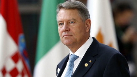 נשיא רומניה נגד ראש ממשלתו שקראה להעביר את השגרירות