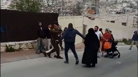 Pemukim Zionis Serang Perempuan Palestina