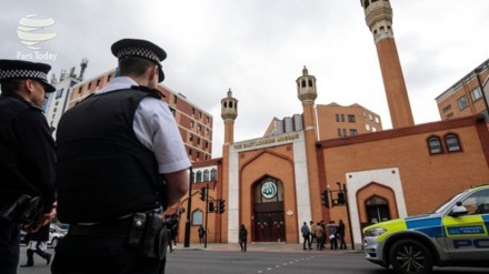 حمله افراطیون به مسجدی در لندن 