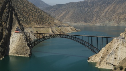 イランが都市部・農村部への飲料水供給で地域トップに