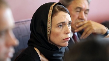حجاب نخست وزیر نیوزیلند به احترام قربانیان حادثه تروریستی + عکس
