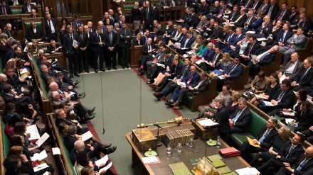 Parlamenti anglez kundërshton Brexit pa marrëveshje