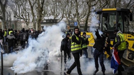 Los ″chalecos amarillos″ vuelven a protestar contra Macron+video