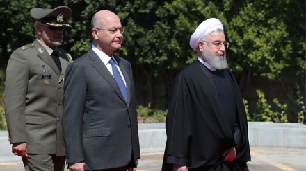 A diferencia de Trump, Rohani visita Irak a plena luz del día+video