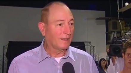 Senator Australia Diserang dengan Telur (1)