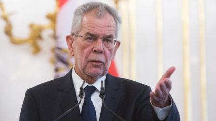 Austria: il presidente Van der Bellen annuncia la sua candidatura per un secondo mandato