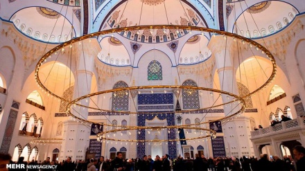 Përurohet xhamia Kamelika në Stamboll 