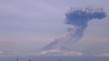Messico: il vulcano Popocatepetl si risveglia 